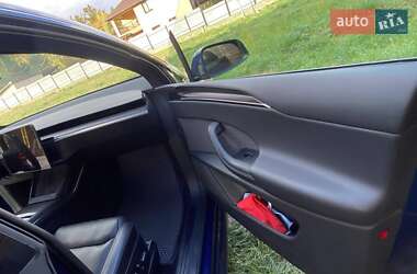 Внедорожник / Кроссовер Tesla Model X 2023 в Киеве