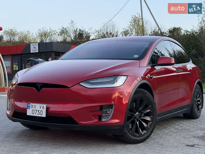 Tesla Model X 2020