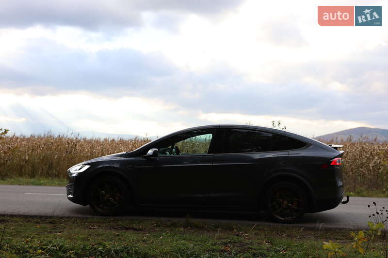 Внедорожник / Кроссовер Tesla Model X 2016 в Ивано-Франковске фото 7 Внедорожник / Кроссовер Tesla Model X 2016 в Ивано-Франковске