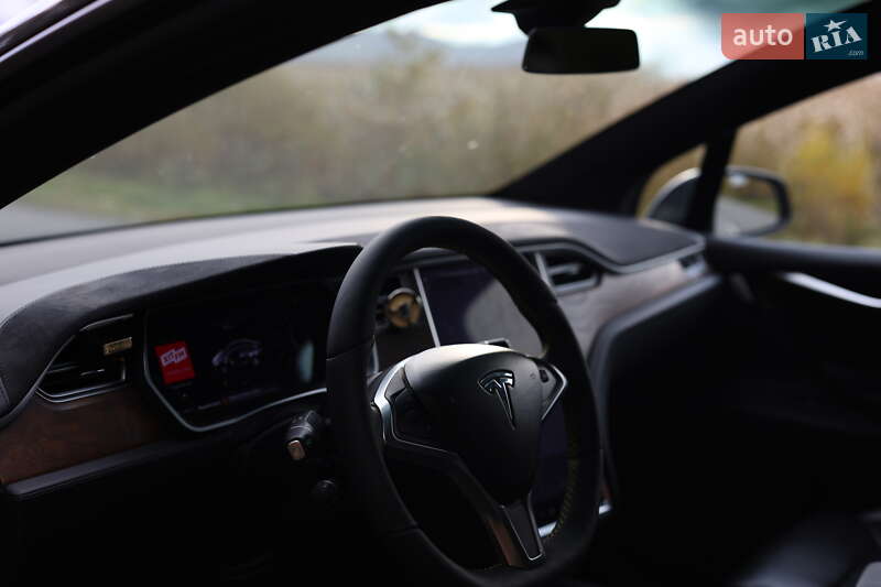 Внедорожник / Кроссовер Tesla Model X 2016 в Ивано-Франковске фото 12 Внедорожник / Кроссовер Tesla Model X 2016 в Ивано-Франковске