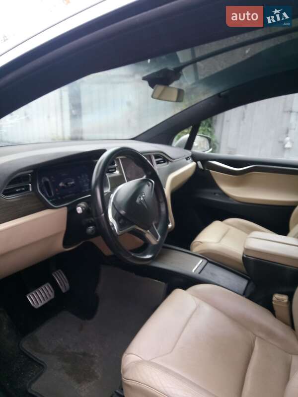 Внедорожник / Кроссовер Tesla Model X 2016 в Киеве фото 13 Внедорожник / Кроссовер Tesla Model X 2016 в Киеве