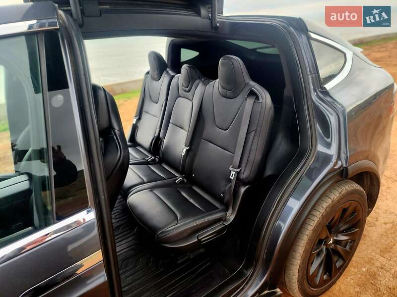 Внедорожник / Кроссовер Tesla Model X 2018 в Одессе