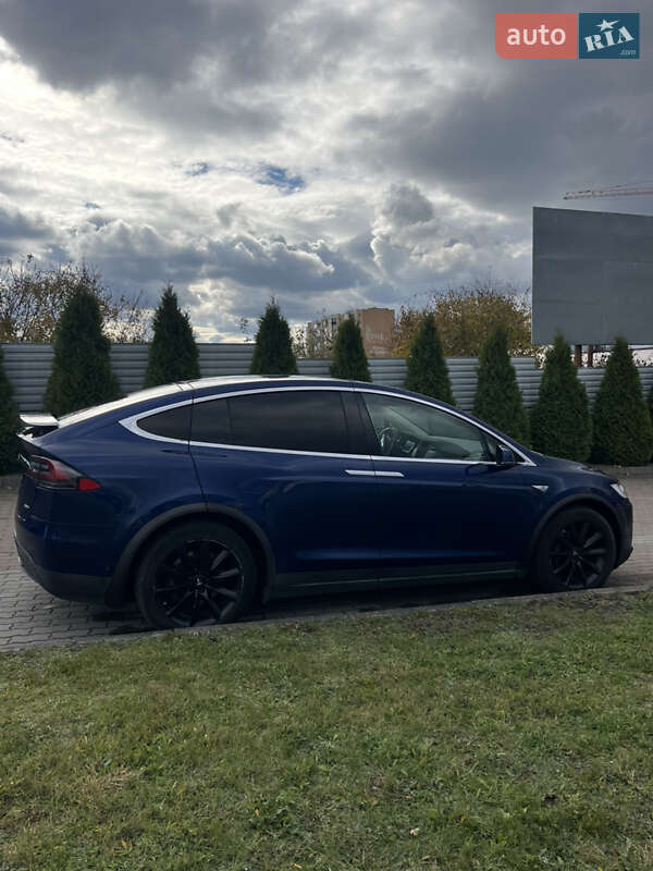 Позашляховик / Кросовер Tesla Model X 2016 в Львові фото 10 Позашляховик / Кросовер Tesla Model X 2016 в Львові