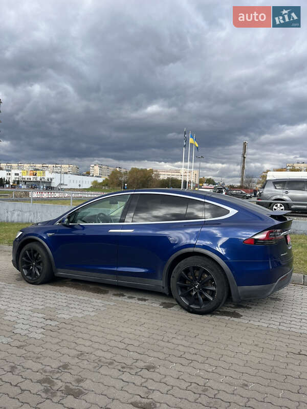 Позашляховик / Кросовер Tesla Model X 2016 в Львові фото 24 Позашляховик / Кросовер Tesla Model X 2016 в Львові