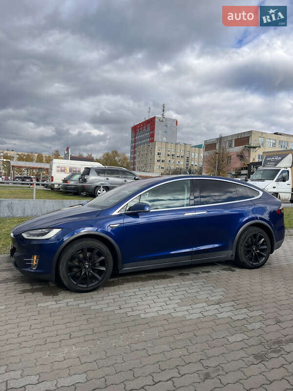 Позашляховик / Кросовер Tesla Model X 2016 в Львові фото 28 Позашляховик / Кросовер Tesla Model X 2016 в Львові