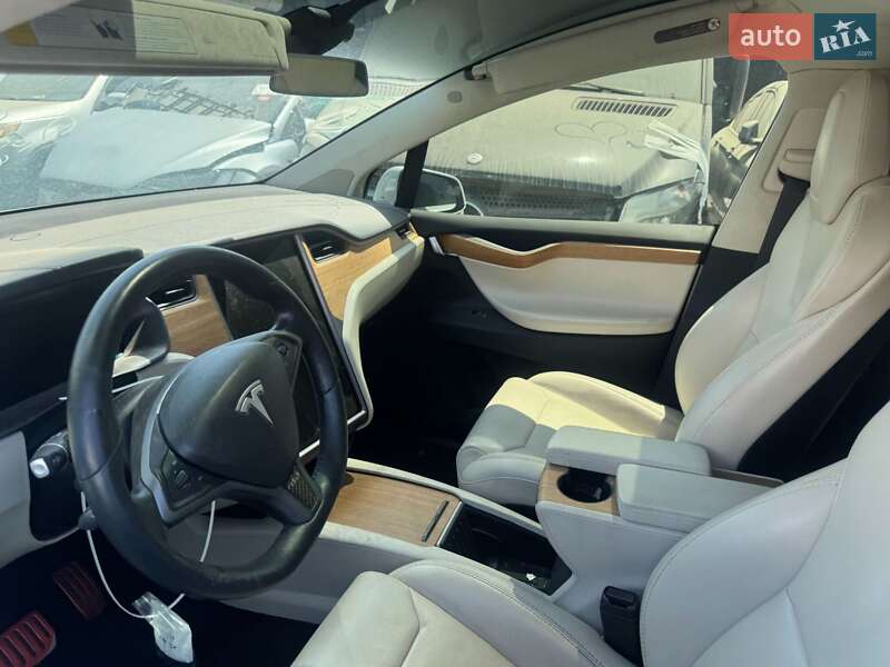 Внедорожник / Кроссовер Tesla Model X 2019 в Киеве фото 11 Внедорожник / Кроссовер Tesla Model X 2019 в Киеве