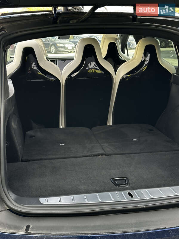 Внедорожник / Кроссовер Tesla Model X 2016 в Львове