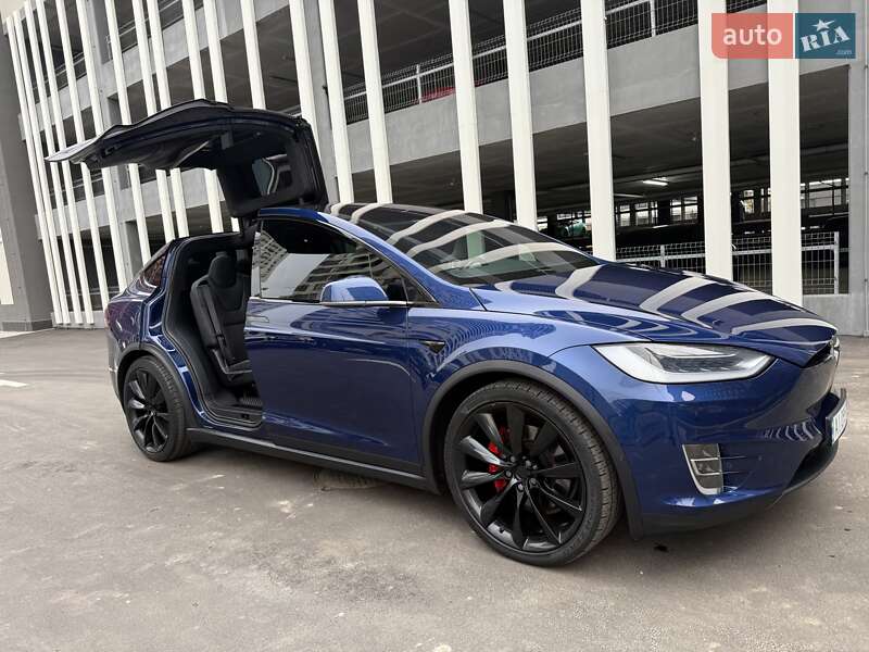 Позашляховик / Кросовер Tesla Model X 2019 в Києві