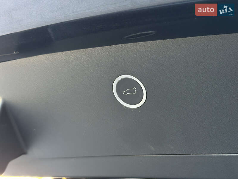 Внедорожник / Кроссовер Tesla Model X 2016 в Одессе фото 36 Внедорожник / Кроссовер Tesla Model X 2016 в Одессе