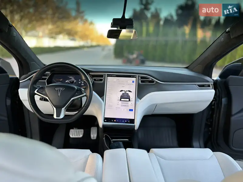 Tesla Model X 2016 VIN 5YJXCBE40GF021102 фото оголошення 54 з 107
