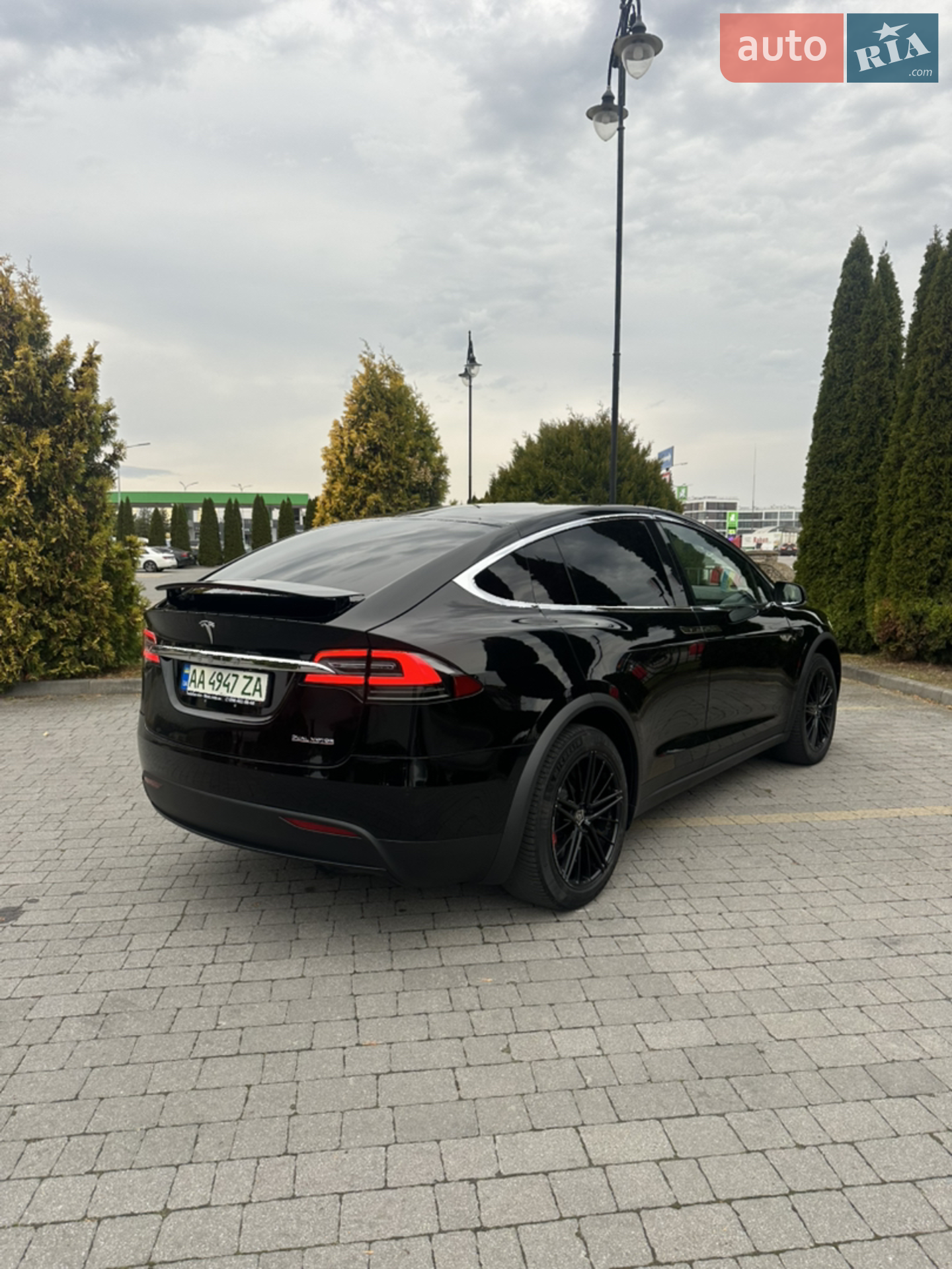 Tesla Model X 2019 VIN 5YJXCAE49KF186424 фото оголошення 9 з 22