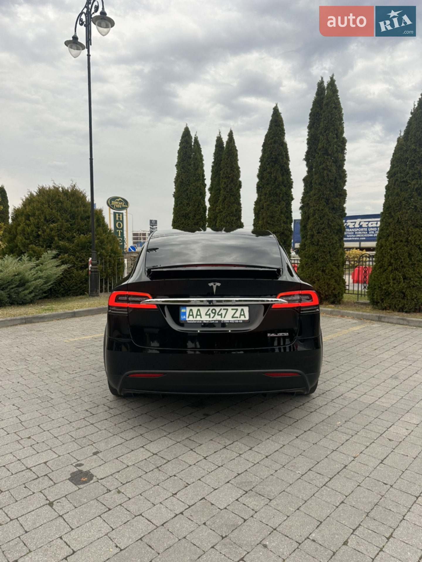 Tesla Model X 2019 VIN 5YJXCAE49KF186424 фото оголошення 8 з 22