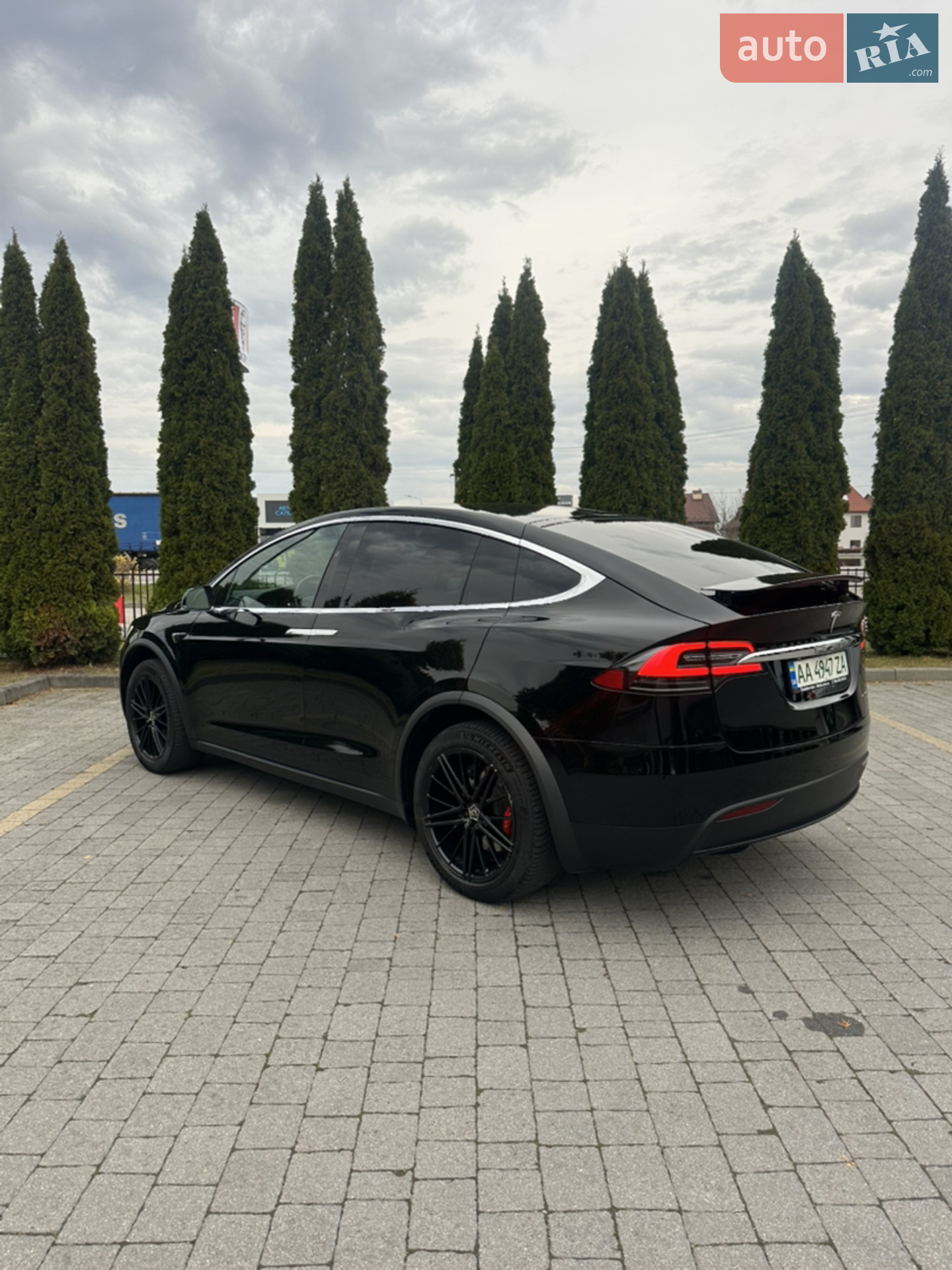 Tesla Model X 2019 VIN 5YJXCAE49KF186424 фото оголошення 10 з 22