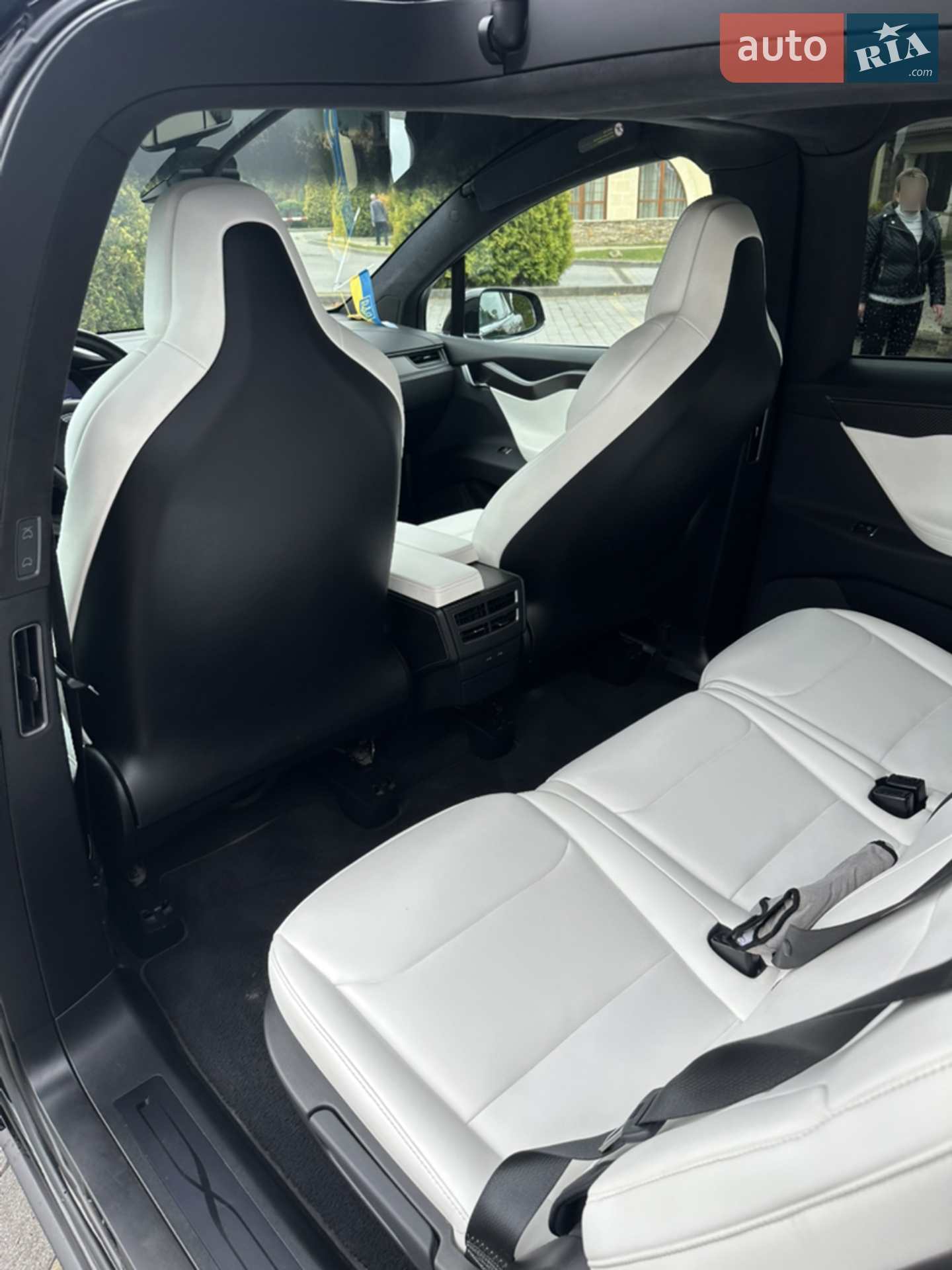 Tesla Model X 2019 VIN 5YJXCAE49KF186424 фото оголошення 15 з 22