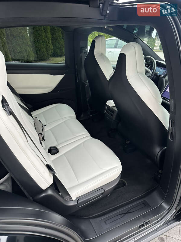 Внедорожник / Кроссовер Tesla Model X 2019 в Львове