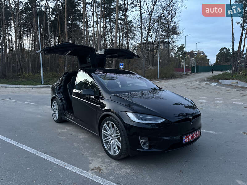 Позашляховик / Кросовер Tesla Model X 2017 в Житомирі фото 2 Позашляховик / Кросовер Tesla Model X 2017 в Житомирі
