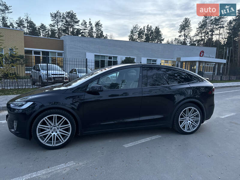 Позашляховик / Кросовер Tesla Model X 2017 в Житомирі фото 11 Позашляховик / Кросовер Tesla Model X 2017 в Житомирі