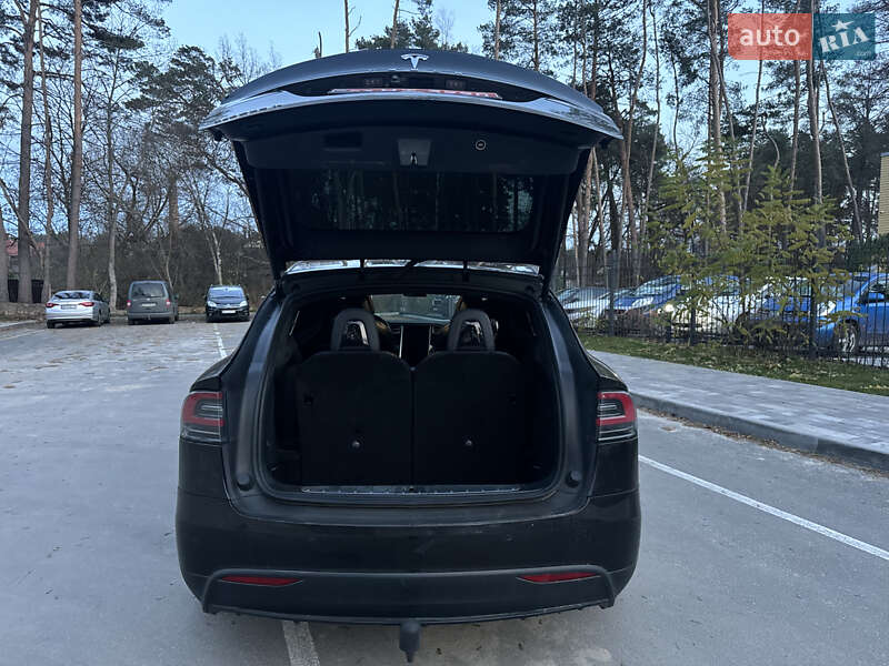 Позашляховик / Кросовер Tesla Model X 2017 в Житомирі фото 22 Позашляховик / Кросовер Tesla Model X 2017 в Житомирі
