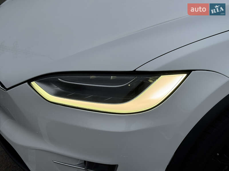 Внедорожник / Кроссовер Tesla Model X 2018 в Киеве