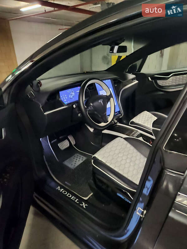 Внедорожник / Кроссовер Tesla Model X 2020 в Киеве