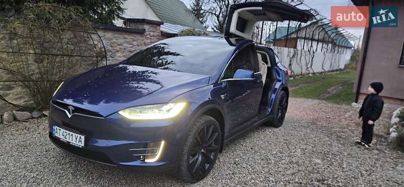 Внедорожник / Кроссовер Tesla Model X 2017 в Хусте