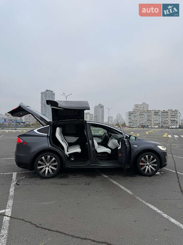 Внедорожник / Кроссовер Tesla Model X 2016 в Киеве фото 16 Внедорожник / Кроссовер Tesla Model X 2016 в Киеве