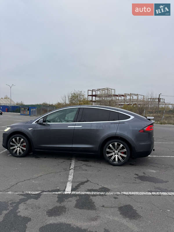 Внедорожник / Кроссовер Tesla Model X 2016 в Киеве фото 32 Внедорожник / Кроссовер Tesla Model X 2016 в Киеве