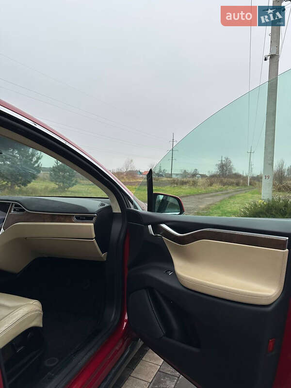 Внедорожник / Кроссовер Tesla Model X 2016 в Дубно фото 7 Внедорожник / Кроссовер Tesla Model X 2016 в Дубно
