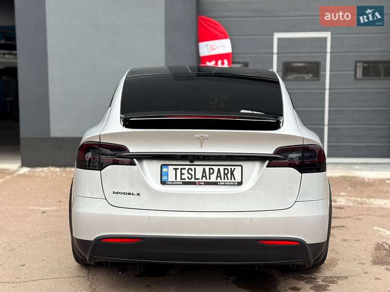 Внедорожник / Кроссовер Tesla Model X 2016 в Киеве