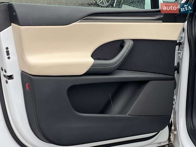 Позашляховик / Кросовер Tesla Model X 2023 в Києві