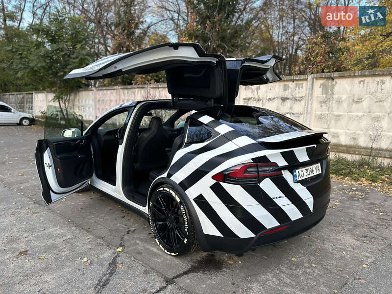 Внедорожник / Кроссовер Tesla Model X 2018 в Киеве