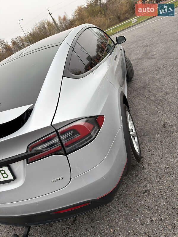 Позашляховик / Кросовер Tesla Model X 2017 в Львові