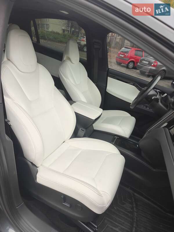 Внедорожник / Кроссовер Tesla Model X 2018 в Киеве фото 15 Внедорожник / Кроссовер Tesla Model X 2018 в Киеве