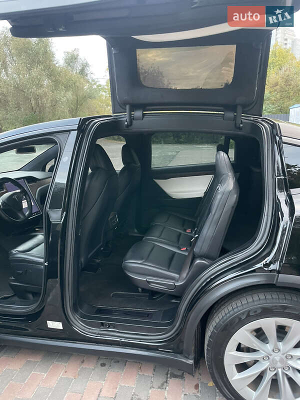 Позашляховик / Кросовер Tesla Model X 2020 в Києві