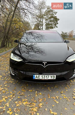 Позашляховик / Кросовер Tesla Model X 2018 в Кам'янському