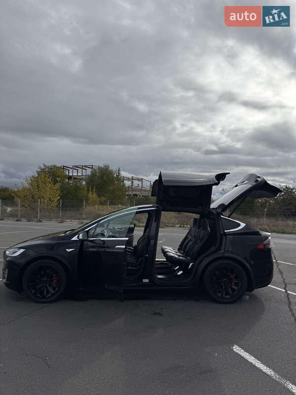 Внедорожник / Кроссовер Tesla Model X 2016 в Киеве фото 17 Внедорожник / Кроссовер Tesla Model X 2016 в Киеве