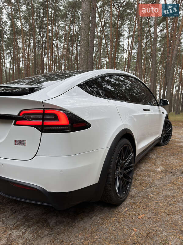 Внедорожник / Кроссовер Tesla Model X 2022 в Сумах