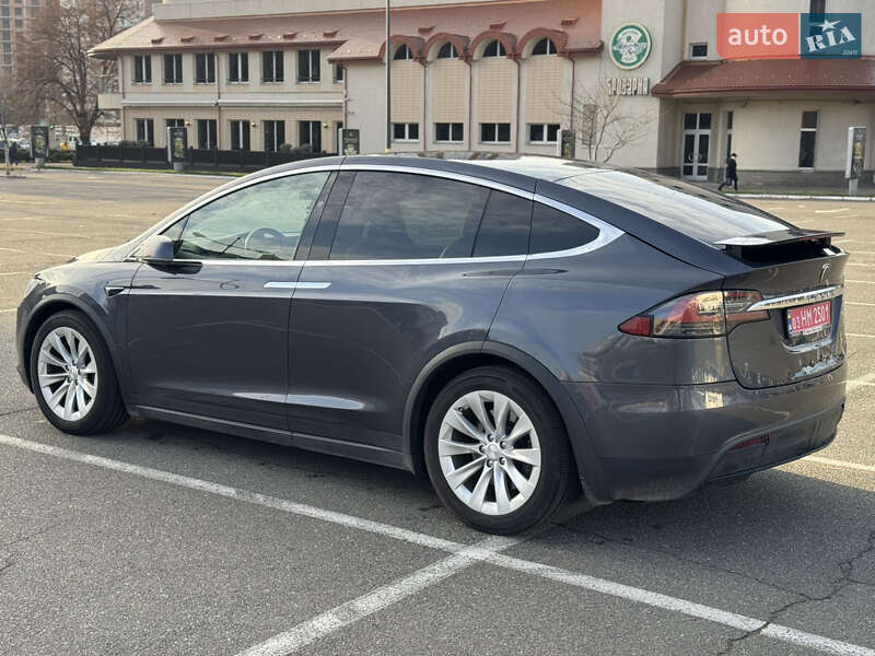 Внедорожник / Кроссовер Tesla Model X 2018 в Киеве