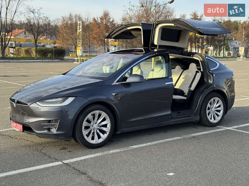 Внедорожник / Кроссовер Tesla Model X 2018 в Киеве