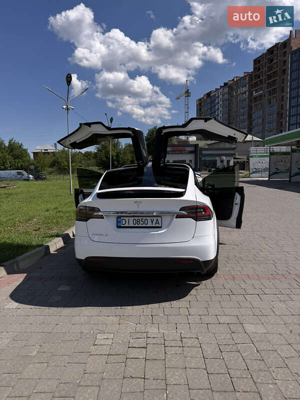 Внедорожник / Кроссовер Tesla Model X 2016 в Ивано-Франковске