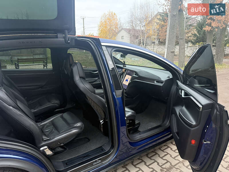 Позашляховик / Кросовер Tesla Model X 2016 в Києві фото 8 Позашляховик / Кросовер Tesla Model X 2016 в Києві