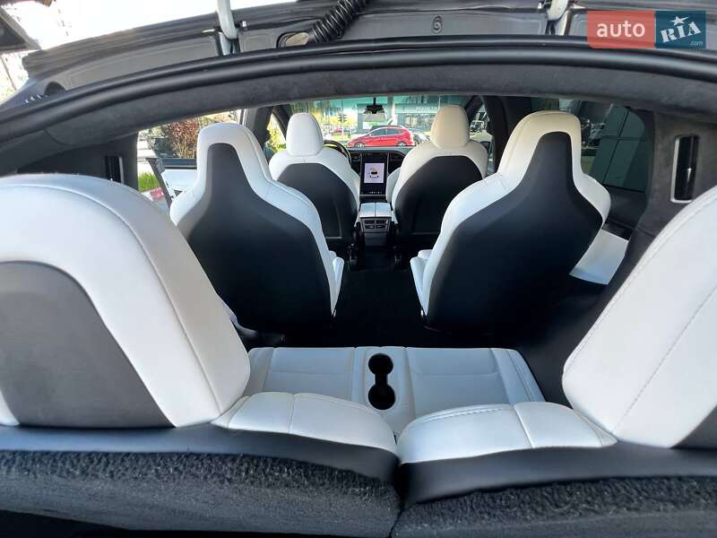 Позашляховик / Кросовер Tesla Model X 2020 в Одесі фото 31 Позашляховик / Кросовер Tesla Model X 2020 в Одесі