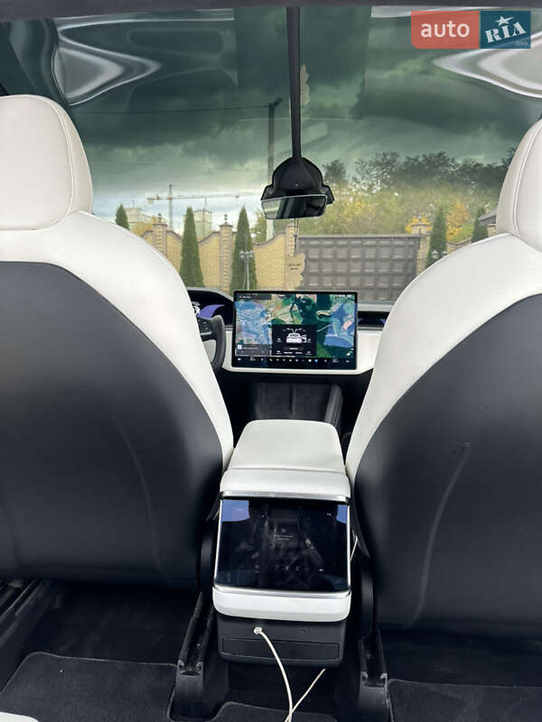 Позашляховик / Кросовер Tesla Model X 2022 в Тернополі