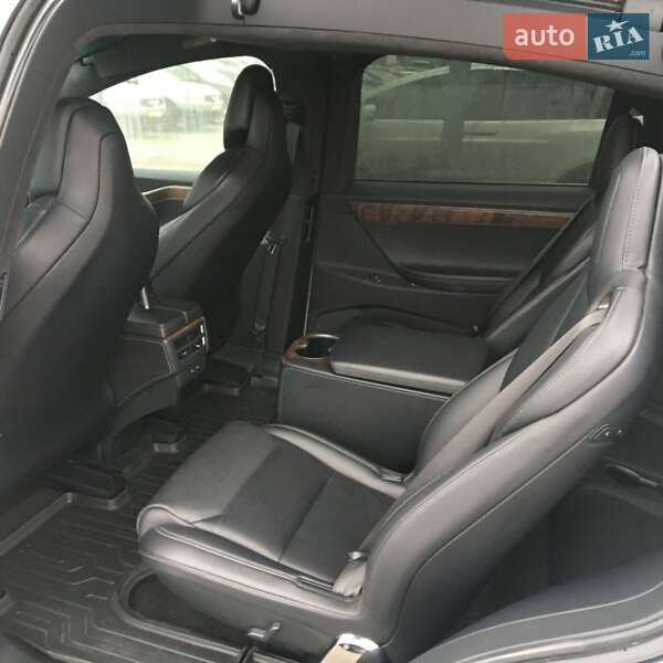 Позашляховик / Кросовер Tesla Model X 2018 в Житомирі