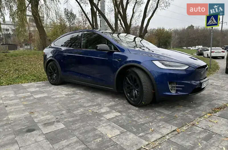 Внедорожник / Кроссовер Tesla Model X 2019 в Тернополе