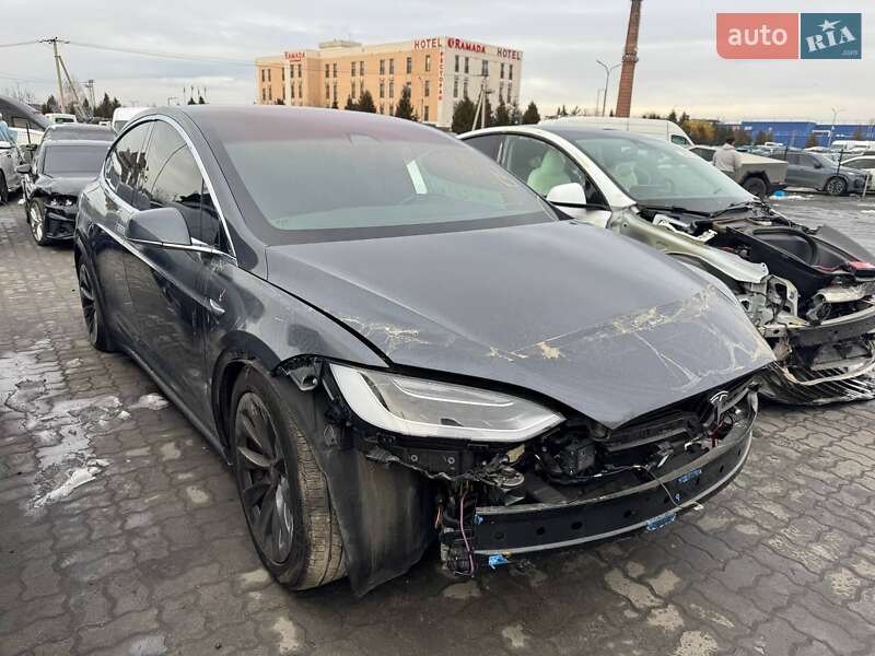 Внедорожник / Кроссовер Tesla Model X 2018 в Львове фото 2 Внедорожник / Кроссовер Tesla Model X 2018 в Львове