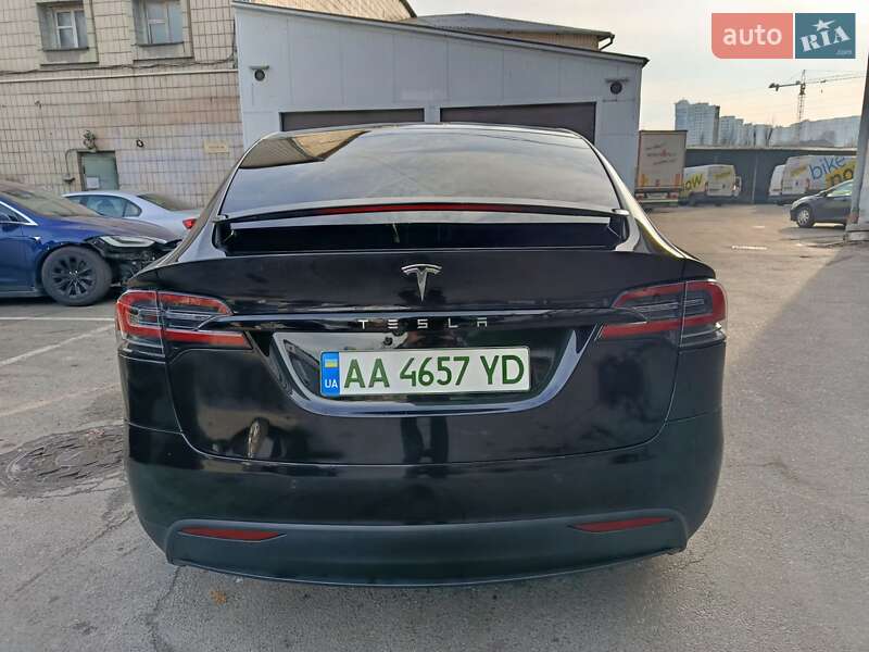 Позашляховик / Кросовер Tesla Model X 2017 в Києві