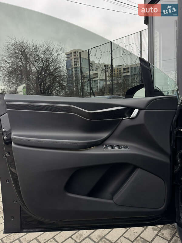 Позашляховик / Кросовер Tesla Model X 2018 в Львові фото 9 Позашляховик / Кросовер Tesla Model X 2018 в Львові