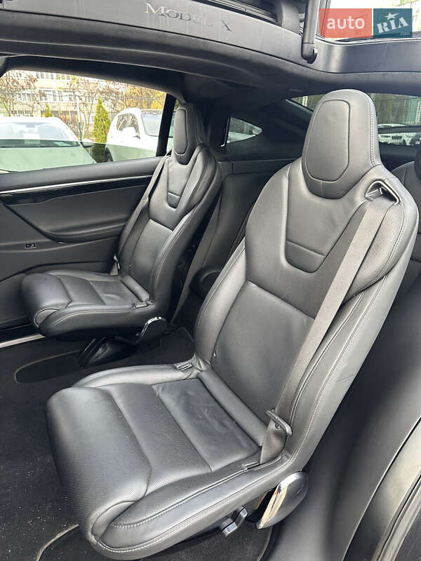 Позашляховик / Кросовер Tesla Model X 2016 в Сумах