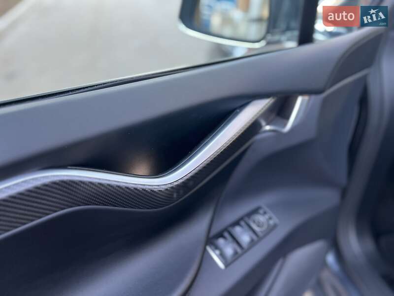 Внедорожник / Кроссовер Tesla Model X 2018 в Львове фото 31 Внедорожник / Кроссовер Tesla Model X 2018 в Львове